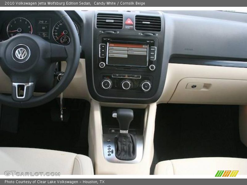 Candy White / Cornsilk Beige 2010 Volkswagen Jetta Wolfsburg Edition Sedan