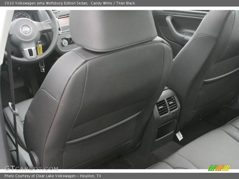 Candy White / Titan Black 2010 Volkswagen Jetta Wolfsburg Edition Sedan