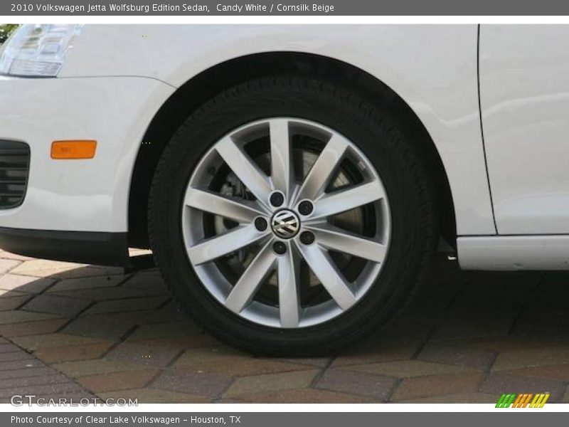 Candy White / Cornsilk Beige 2010 Volkswagen Jetta Wolfsburg Edition Sedan
