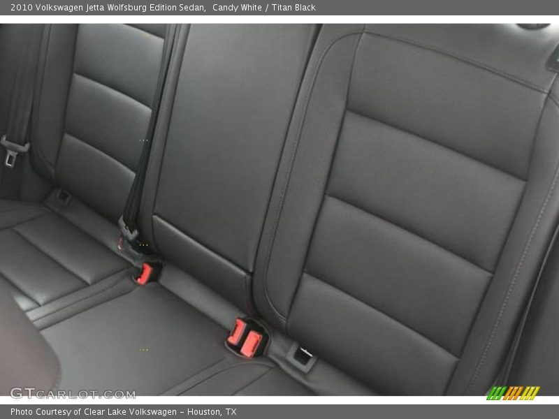 Candy White / Titan Black 2010 Volkswagen Jetta Wolfsburg Edition Sedan
