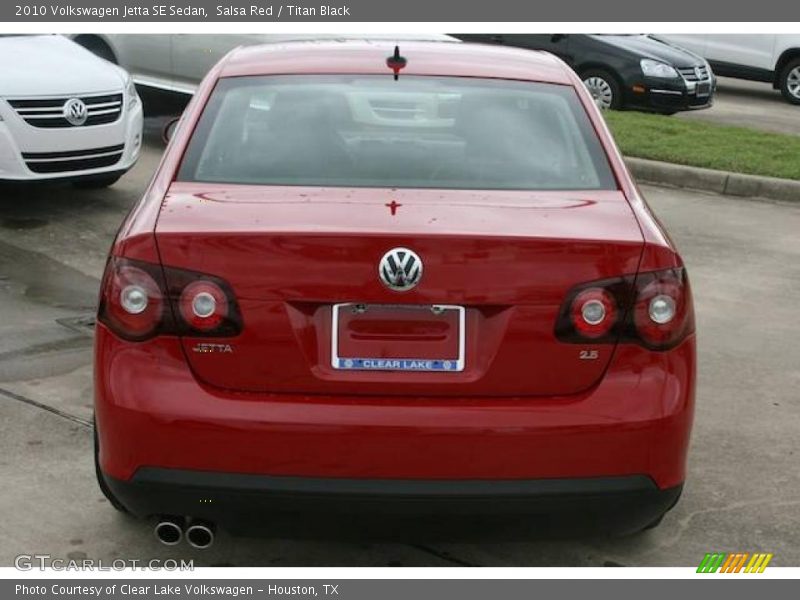 Salsa Red / Titan Black 2010 Volkswagen Jetta SE Sedan
