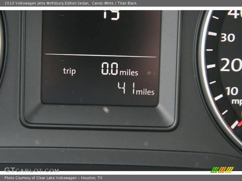 Candy White / Titan Black 2010 Volkswagen Jetta Wolfsburg Edition Sedan