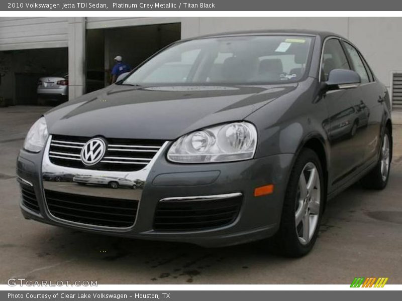 Platinum Grey Metallic / Titan Black 2010 Volkswagen Jetta TDI Sedan