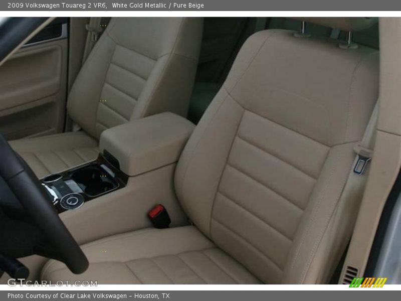 White Gold Metallic / Pure Beige 2009 Volkswagen Touareg 2 VR6