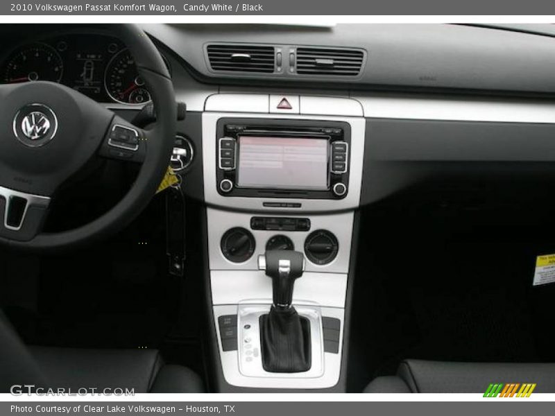 Candy White / Black 2010 Volkswagen Passat Komfort Wagon