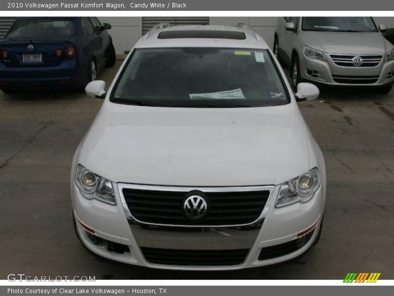 Candy White / Black 2010 Volkswagen Passat Komfort Wagon