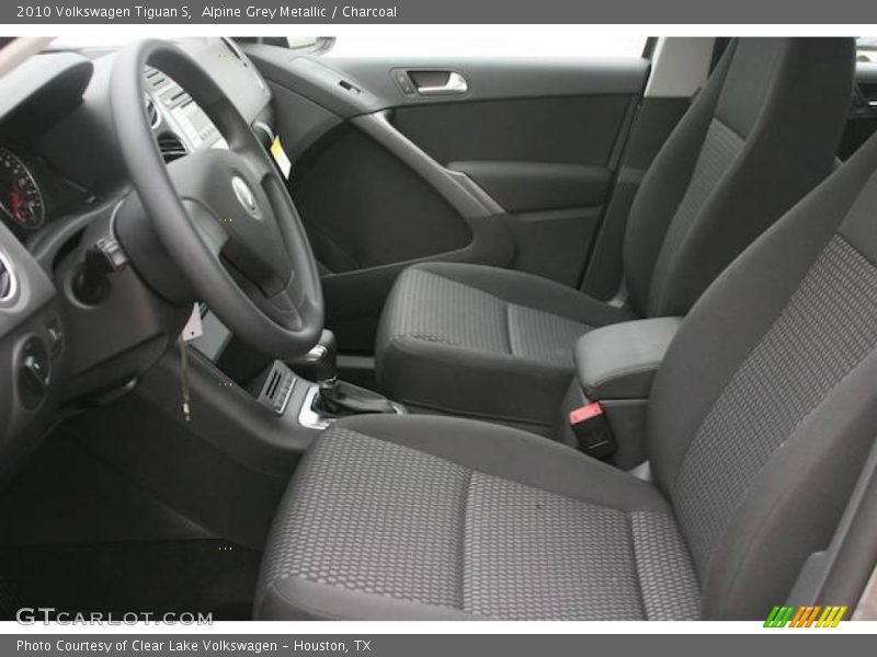 Alpine Grey Metallic / Charcoal 2010 Volkswagen Tiguan S