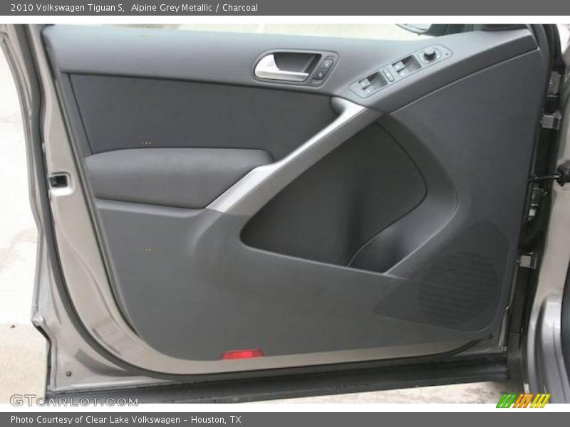 Alpine Grey Metallic / Charcoal 2010 Volkswagen Tiguan S