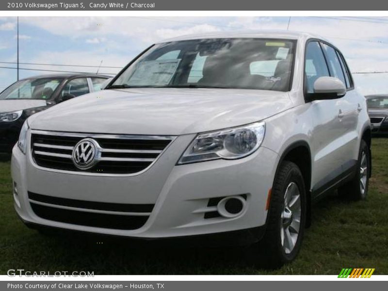 Candy White / Charcoal 2010 Volkswagen Tiguan S