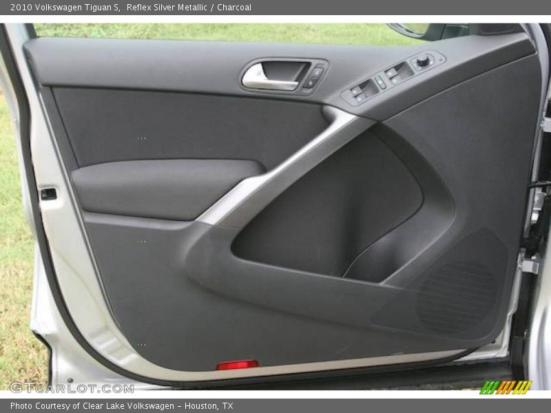 Reflex Silver Metallic / Charcoal 2010 Volkswagen Tiguan S