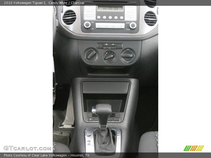 Candy White / Charcoal 2010 Volkswagen Tiguan S