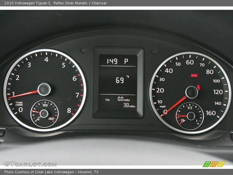 Reflex Silver Metallic / Charcoal 2010 Volkswagen Tiguan S