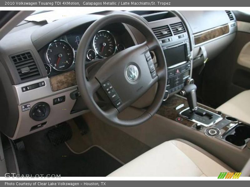 Galapagos Metallic / Latte Macchiatto/St. Tropez 2010 Volkswagen Touareg TDI 4XMotion