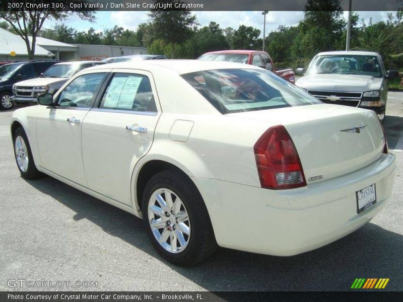 Cool Vanilla / Dark Slate Gray/Light Graystone 2007 Chrysler 300