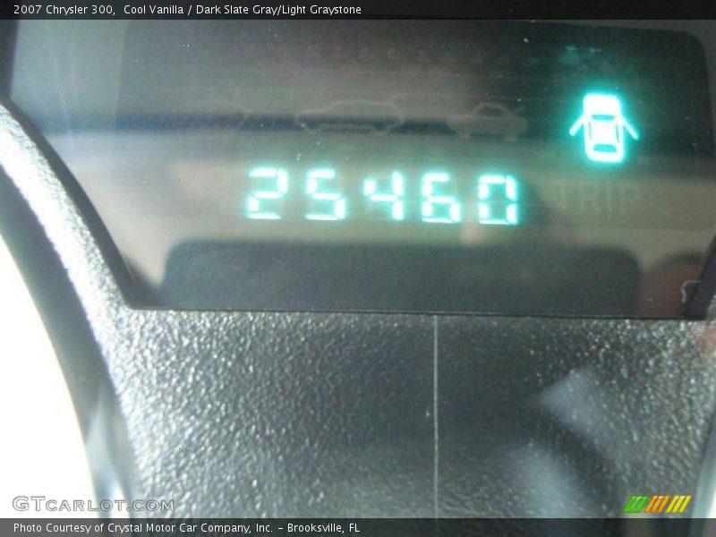 Cool Vanilla / Dark Slate Gray/Light Graystone 2007 Chrysler 300