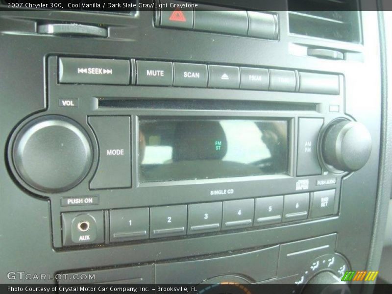 Cool Vanilla / Dark Slate Gray/Light Graystone 2007 Chrysler 300
