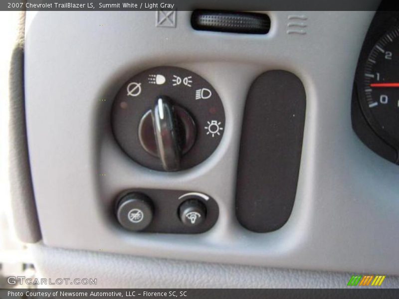 Summit White / Light Gray 2007 Chevrolet TrailBlazer LS