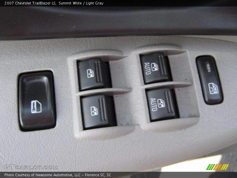 Summit White / Light Gray 2007 Chevrolet TrailBlazer LS