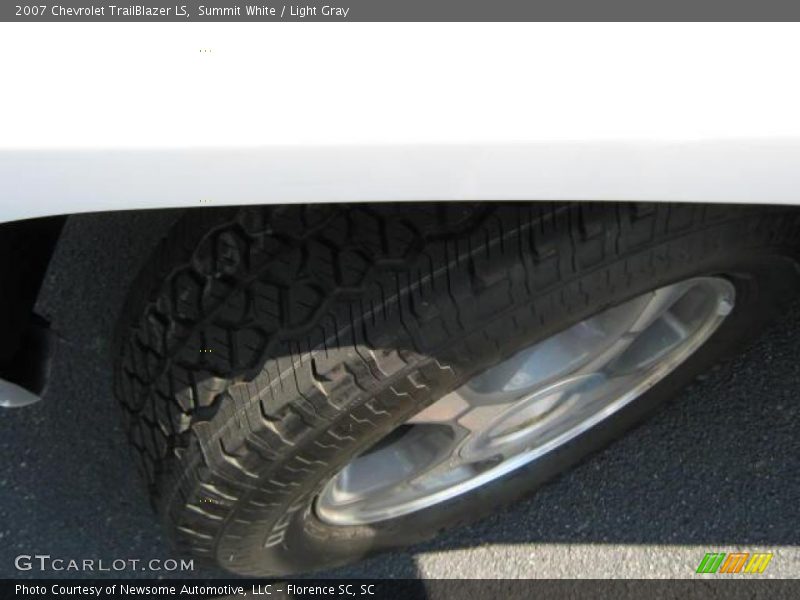 Summit White / Light Gray 2007 Chevrolet TrailBlazer LS