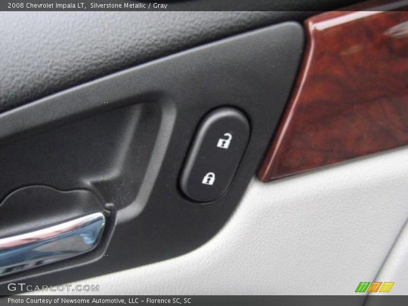 Silverstone Metallic / Gray 2008 Chevrolet Impala LT
