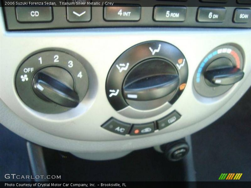 Titanuim Silver Metallic / Grey 2006 Suzuki Forenza Sedan