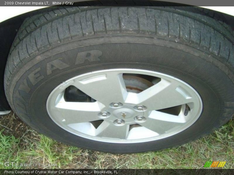 White / Gray 2009 Chevrolet Impala LT