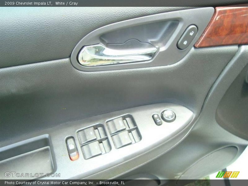 White / Gray 2009 Chevrolet Impala LT
