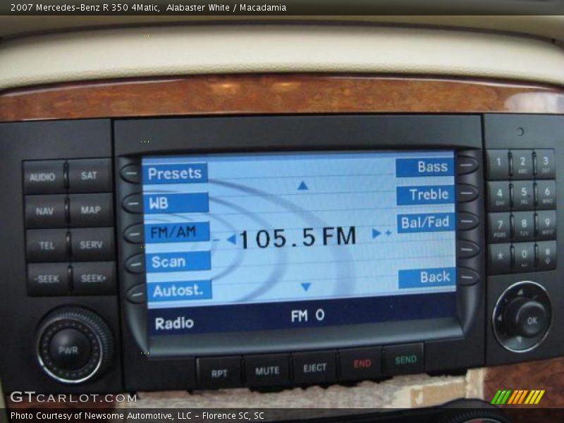 Alabaster White / Macadamia 2007 Mercedes-Benz R 350 4Matic