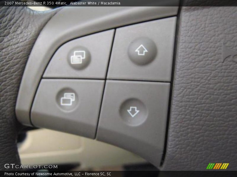Alabaster White / Macadamia 2007 Mercedes-Benz R 350 4Matic