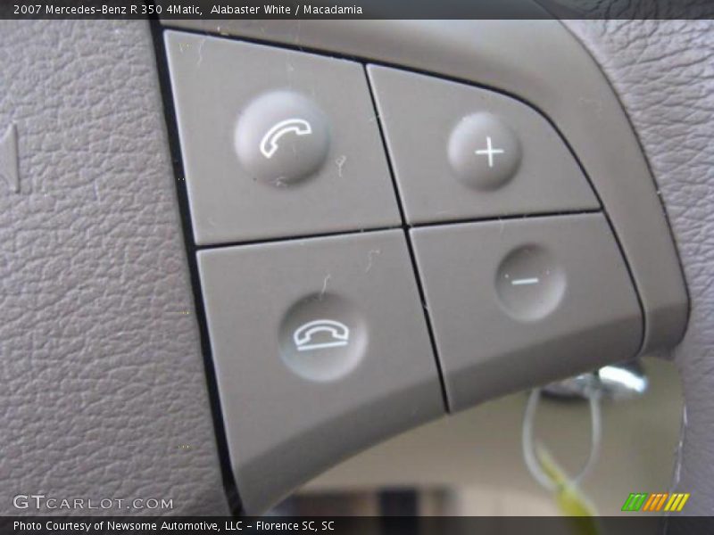 Alabaster White / Macadamia 2007 Mercedes-Benz R 350 4Matic