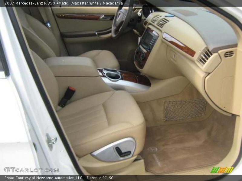Alabaster White / Macadamia 2007 Mercedes-Benz R 350 4Matic