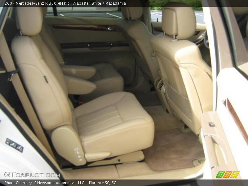 Alabaster White / Macadamia 2007 Mercedes-Benz R 350 4Matic
