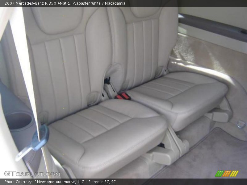 Alabaster White / Macadamia 2007 Mercedes-Benz R 350 4Matic