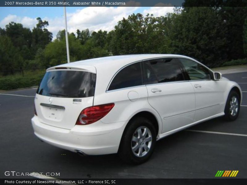 Alabaster White / Macadamia 2007 Mercedes-Benz R 350 4Matic