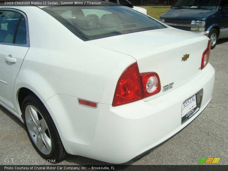 Summit White / Titanium 2009 Chevrolet Malibu LS Sedan