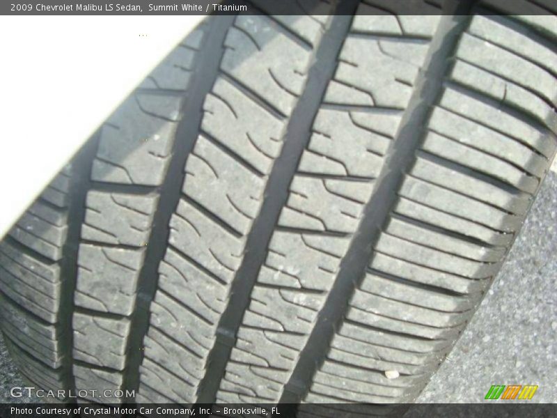 Summit White / Titanium 2009 Chevrolet Malibu LS Sedan