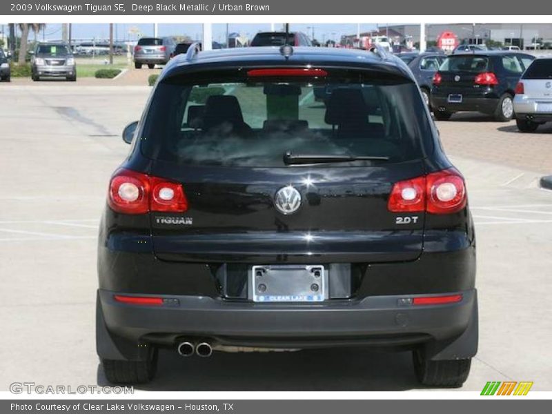 Deep Black Metallic / Urban Brown 2009 Volkswagen Tiguan SE