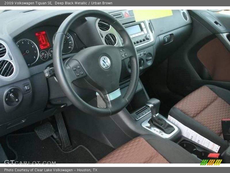 Deep Black Metallic / Urban Brown 2009 Volkswagen Tiguan SE