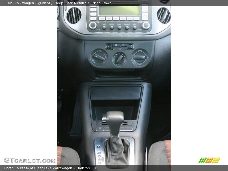 Deep Black Metallic / Urban Brown 2009 Volkswagen Tiguan SE