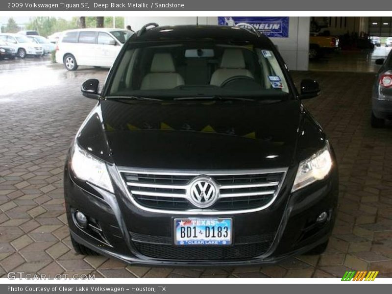 Deep Black Metallic / Sandstone 2009 Volkswagen Tiguan SE