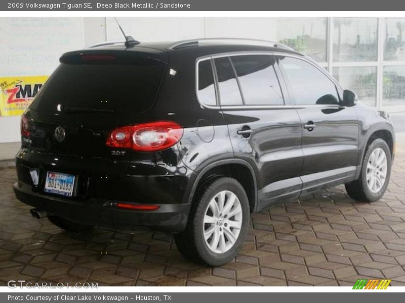 Deep Black Metallic / Sandstone 2009 Volkswagen Tiguan SE