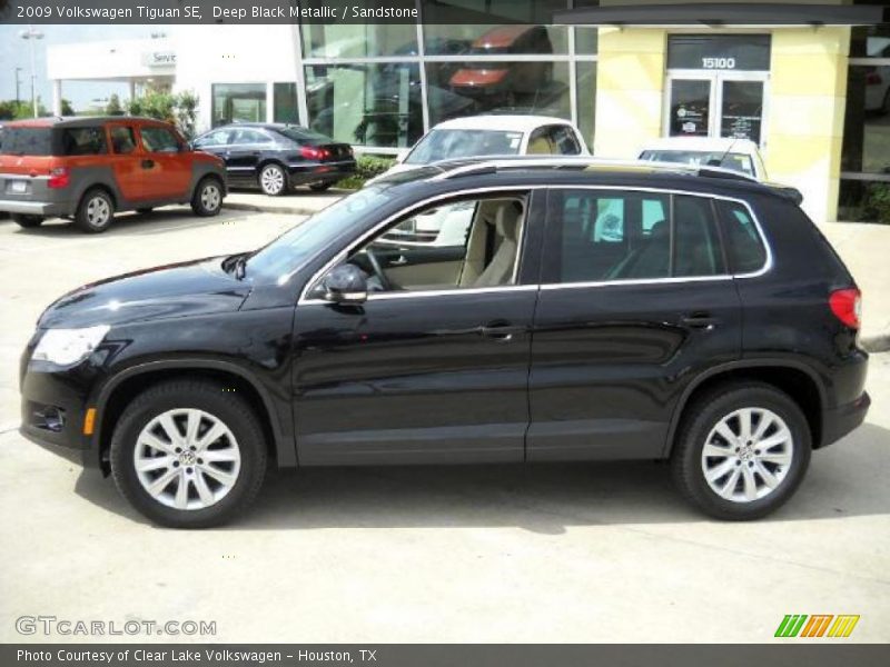 Deep Black Metallic / Sandstone 2009 Volkswagen Tiguan SE