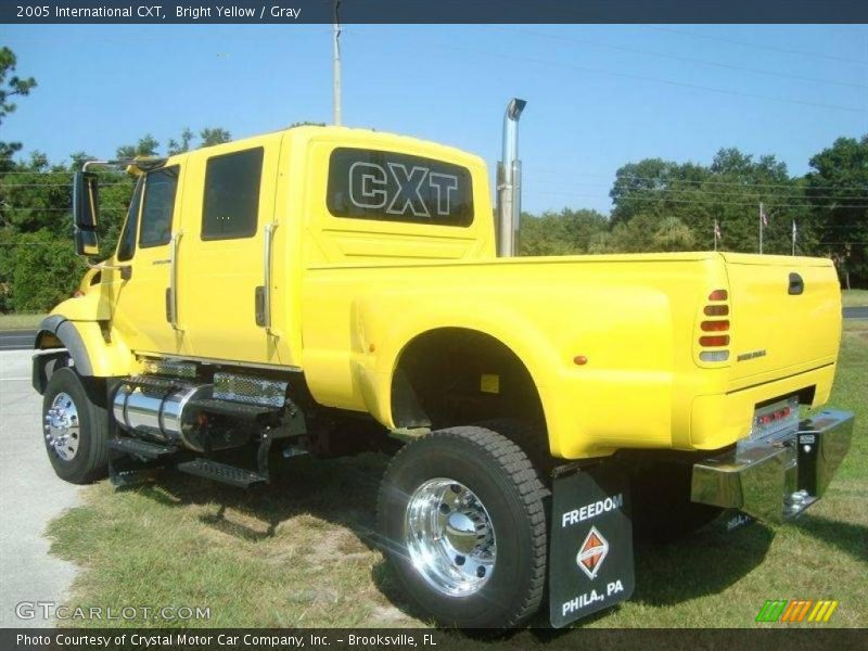 Bright Yellow / Gray 2005 International CXT