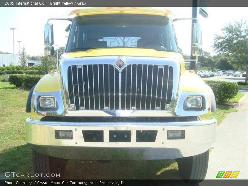 Bright Yellow / Gray 2005 International CXT