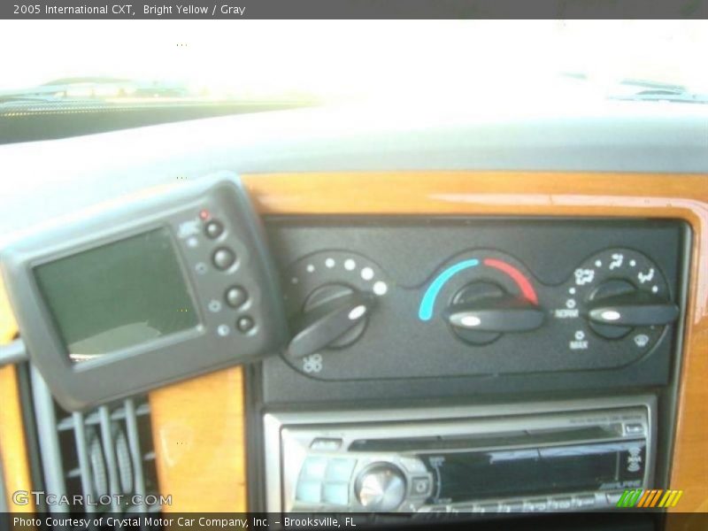 Bright Yellow / Gray 2005 International CXT