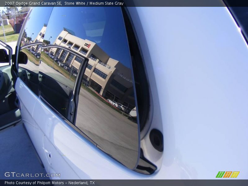 Stone White / Medium Slate Gray 2007 Dodge Grand Caravan SE