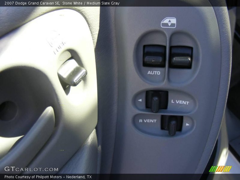 Stone White / Medium Slate Gray 2007 Dodge Grand Caravan SE