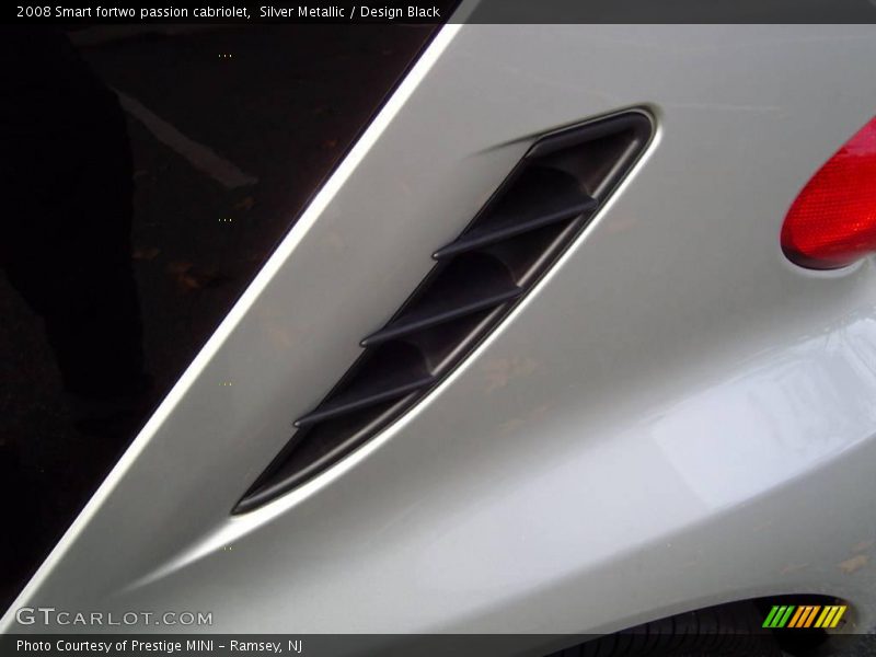 Silver Metallic / Design Black 2008 Smart fortwo passion cabriolet
