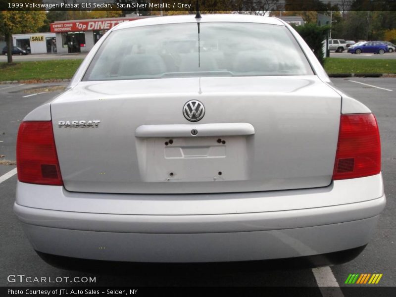 Satin Silver Metallic / Grey 1999 Volkswagen Passat GLS Sedan