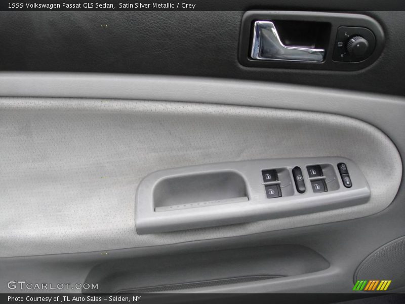 Satin Silver Metallic / Grey 1999 Volkswagen Passat GLS Sedan